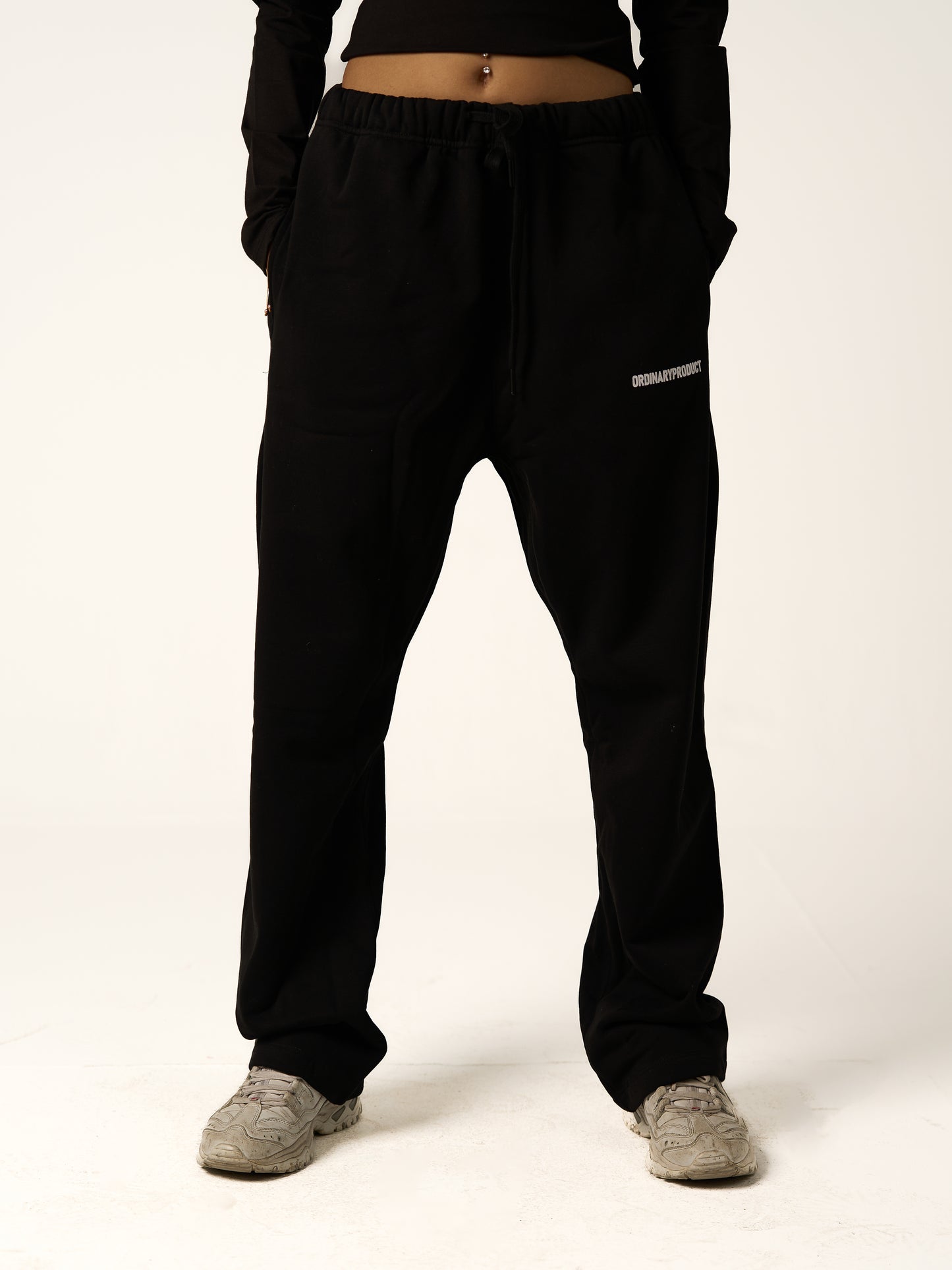 BLACK SWEATS WIDE LEG