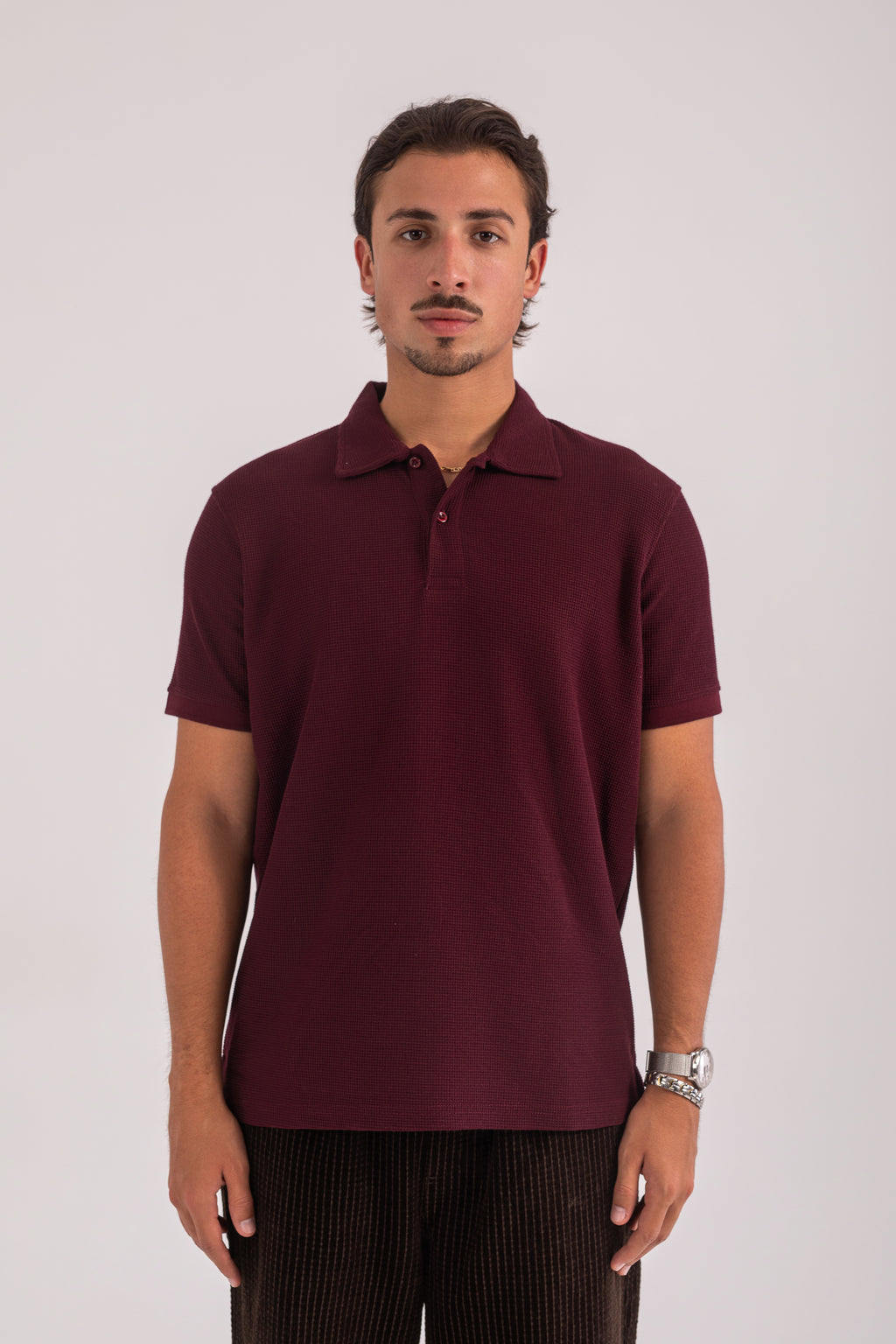 BURGUNDY CASUAL COLLAR