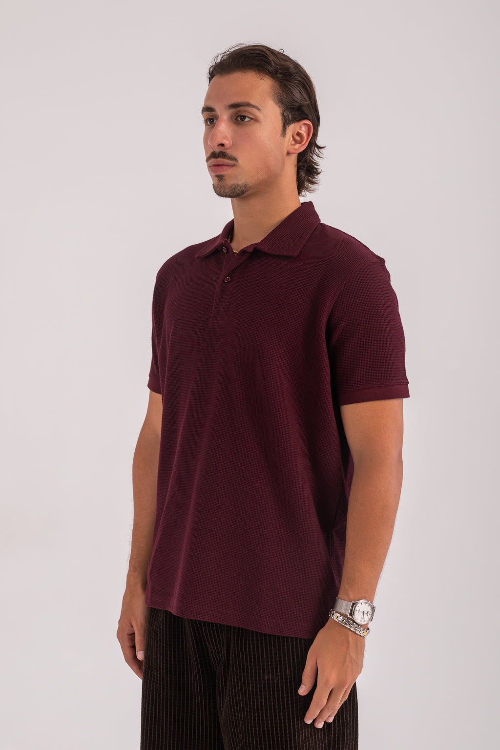 BURGUNDY CASUAL COLLAR