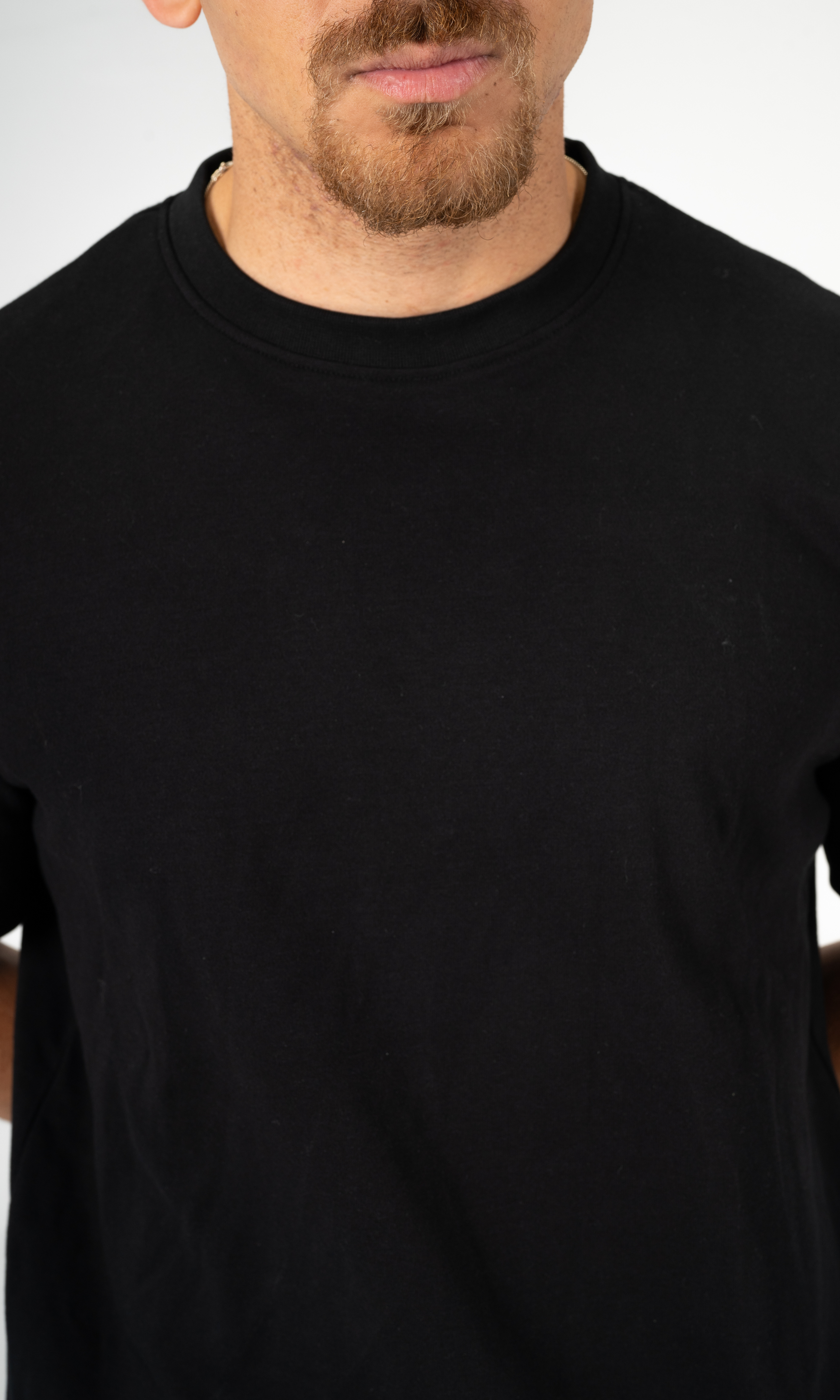 BLACK REGULAR FIT T-SHIRT