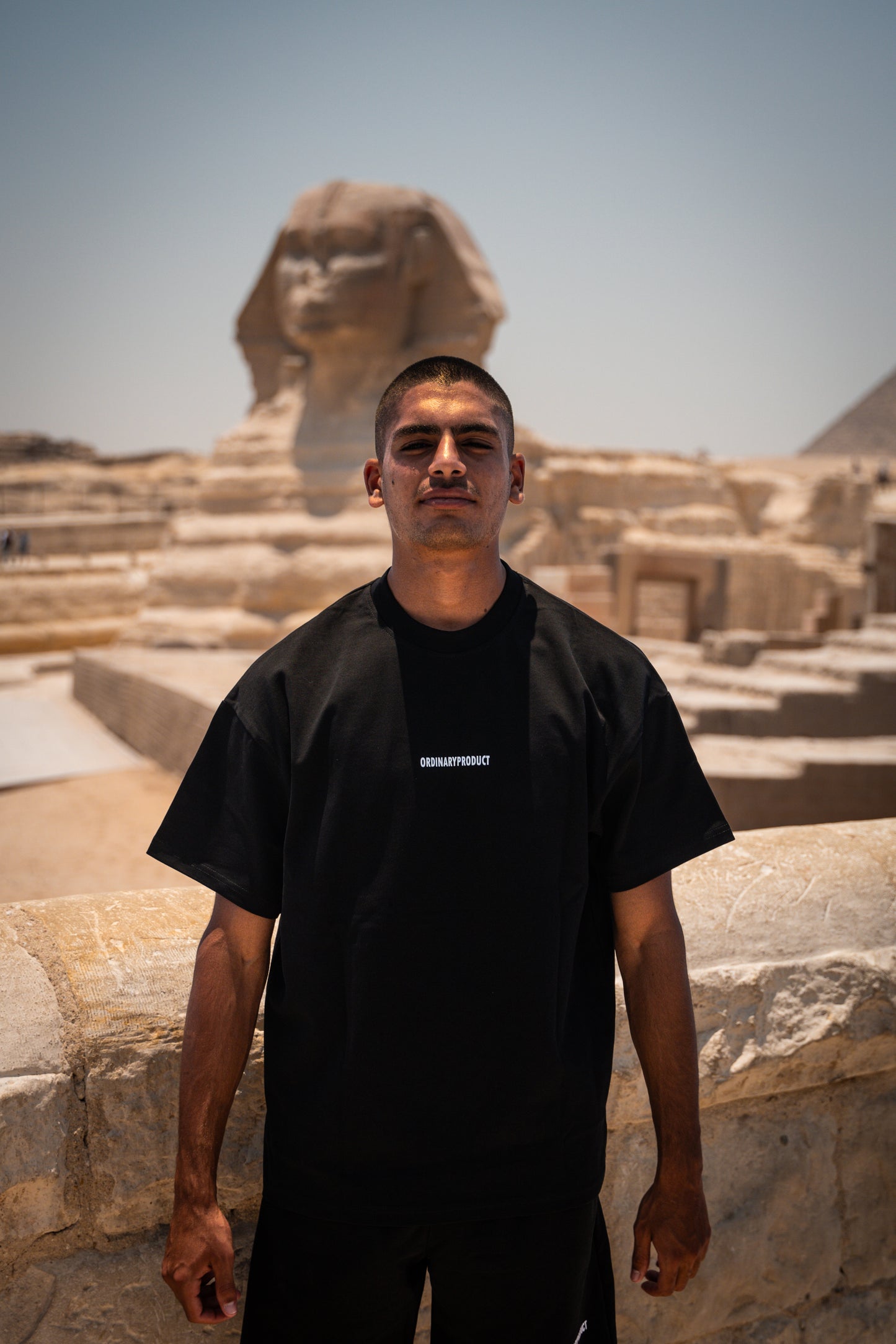 BLACK T-SHIRT SPHINX