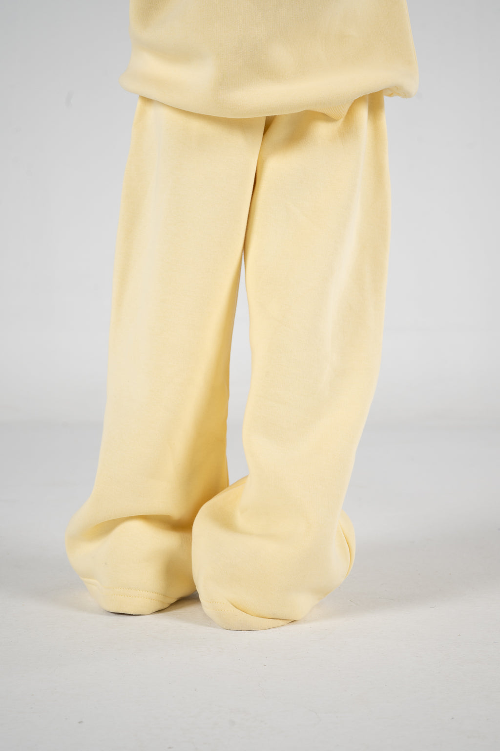 BUTTER YELLOW KIDS SWEATS