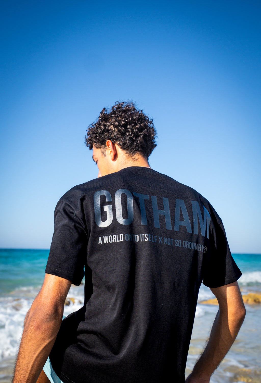 BLACK GOTHAM T-SHIRT