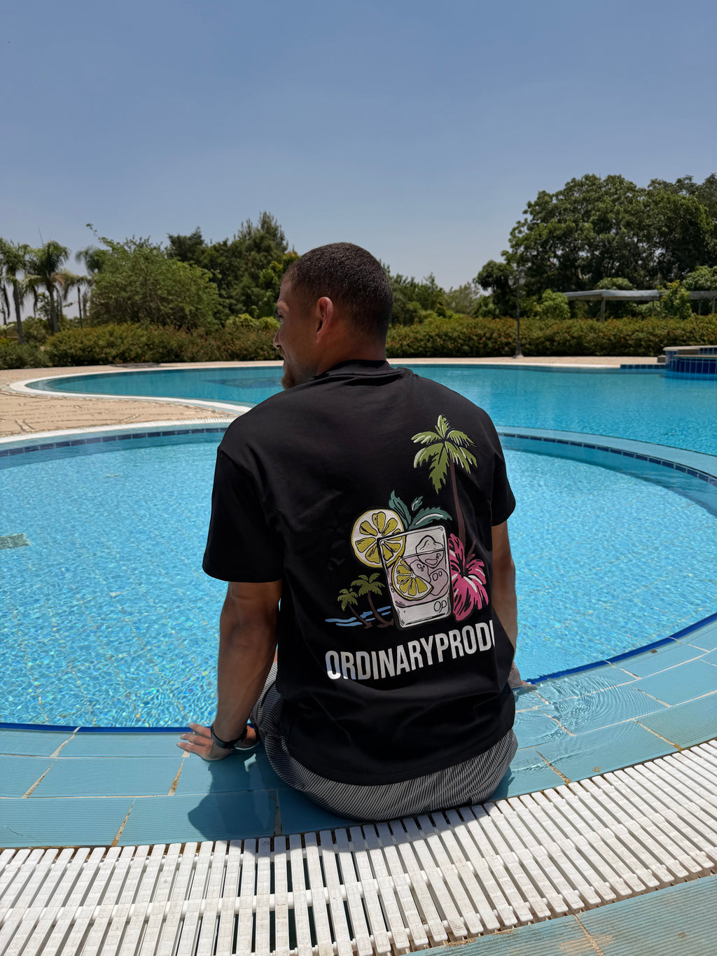 BLACK T-SHIRT LEMONADE