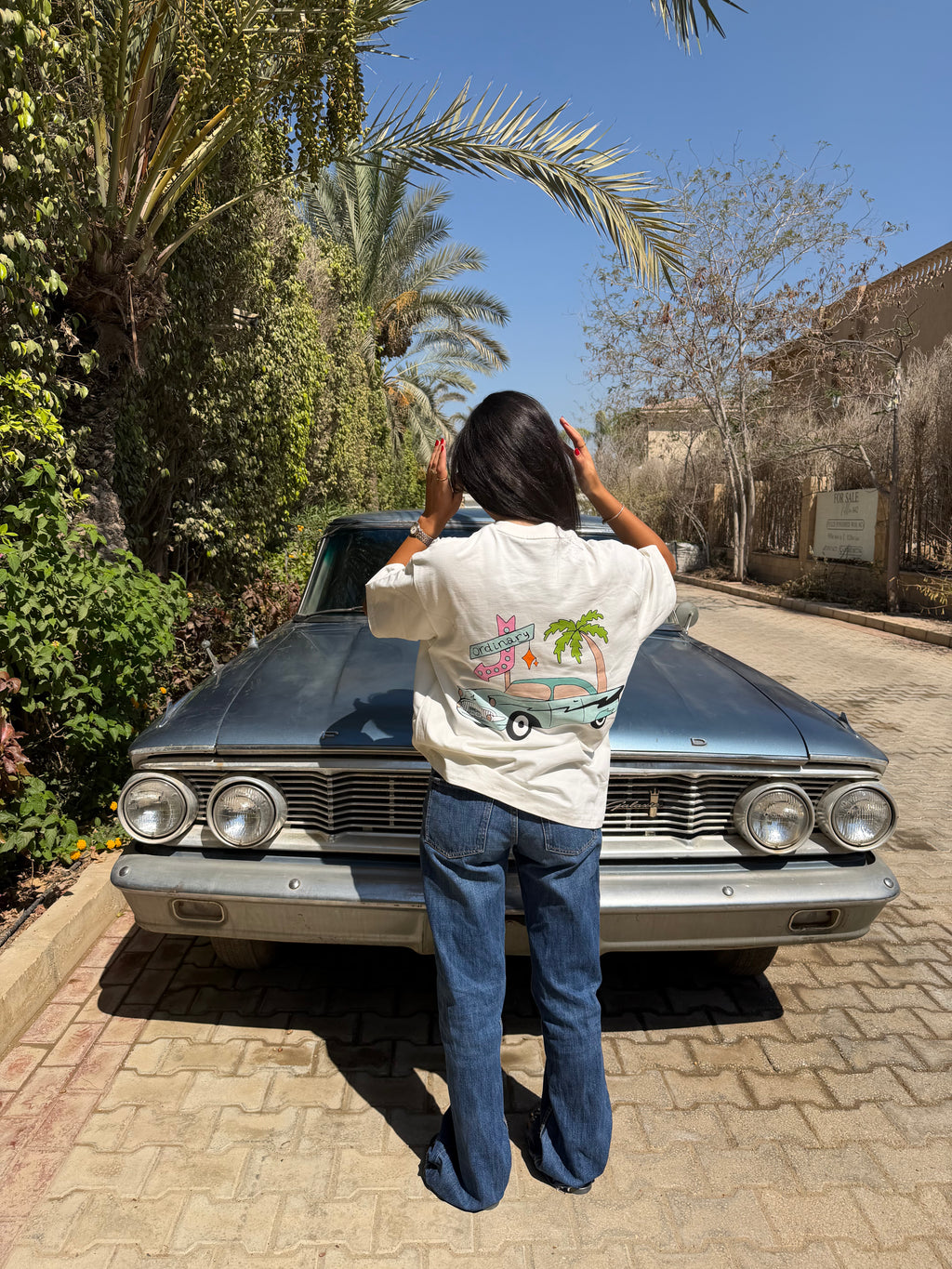 WHITE T-SHIRT RETRO