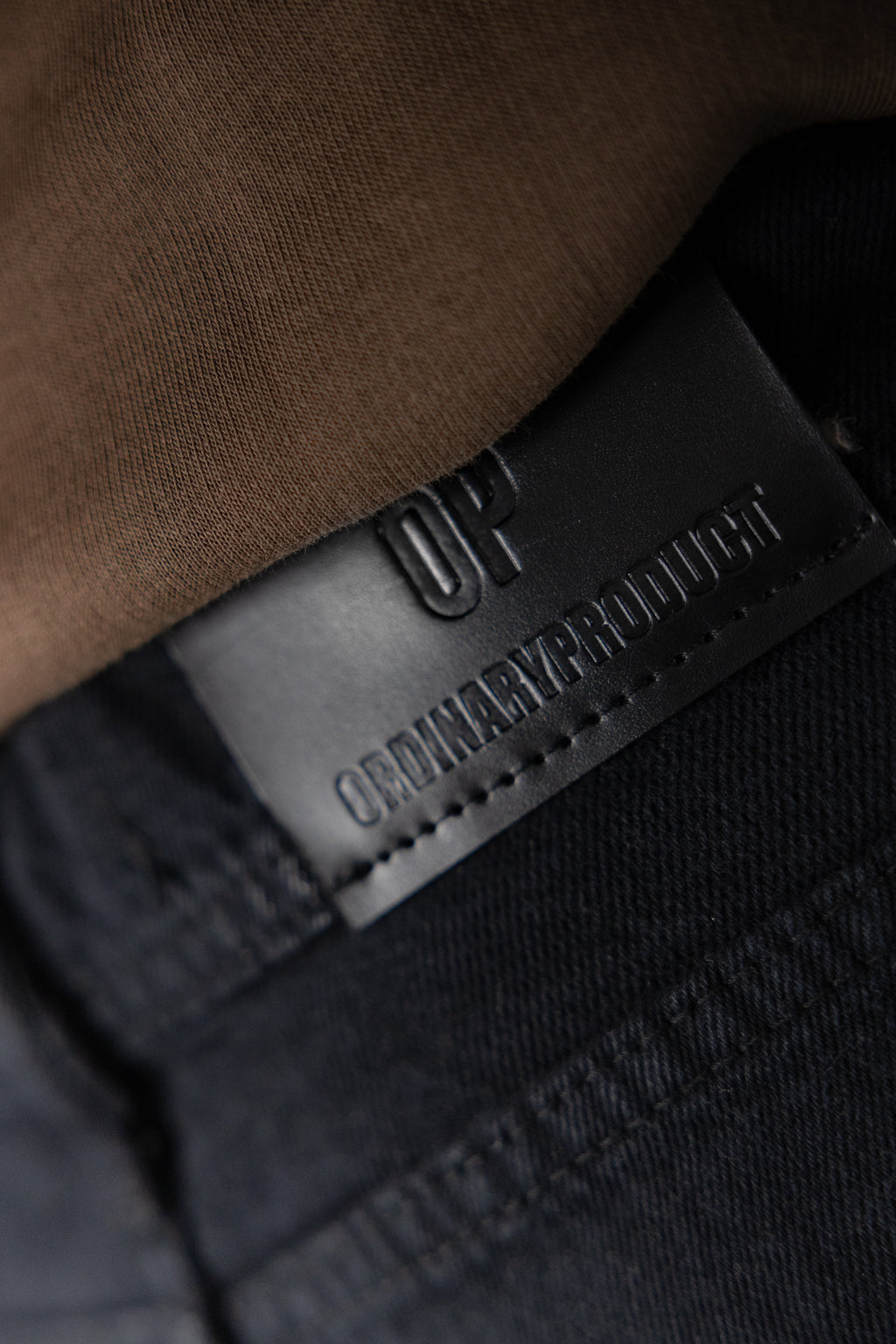 BLACK STRAIGHT FIT JEANS