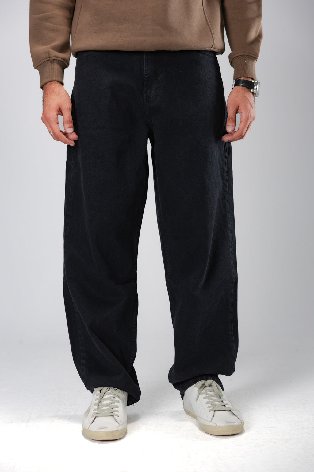 BLACK STRAIGHT FIT JEANS