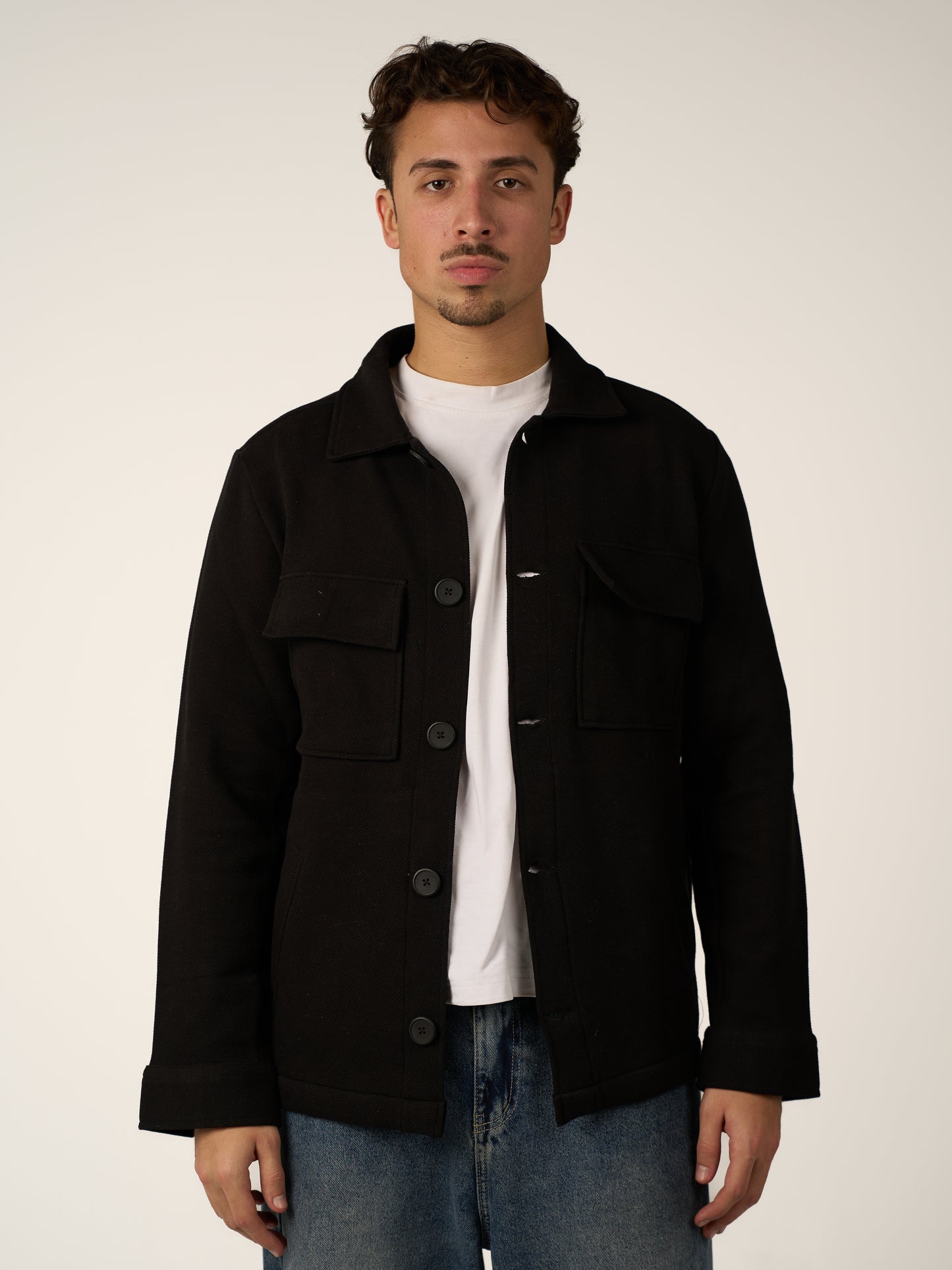 BLACK TIMELESS OVERSHIRT