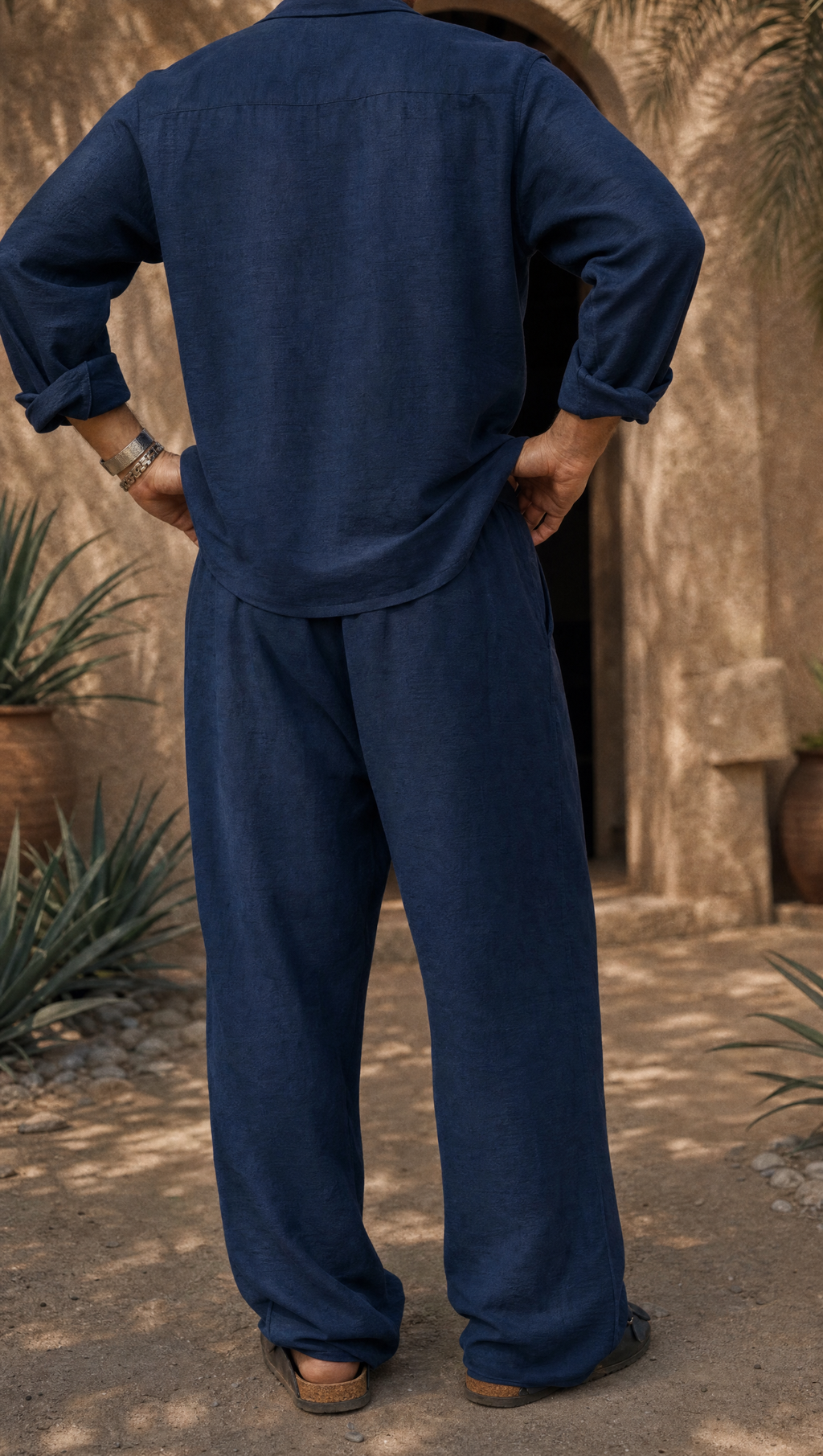 NAVY LINEN OVERSIZED PANTS