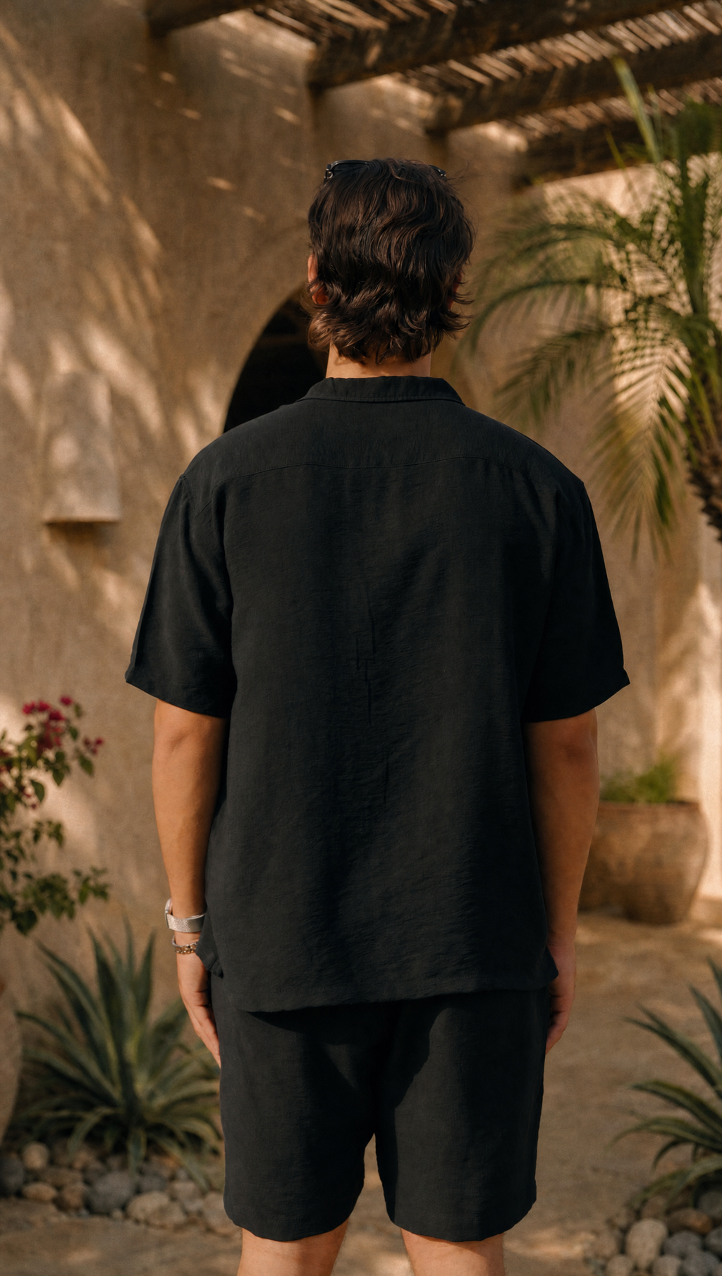 BLACK LINEN SHORT SLEEVE SHIRT